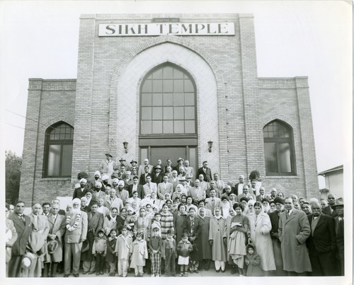 Congregation at Stockton Sikh Temple