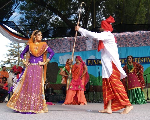 Adult Giddha Performance