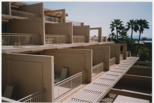 Edward Killingsworth: Phoenician Hotel (Phoenix, Ariz.)