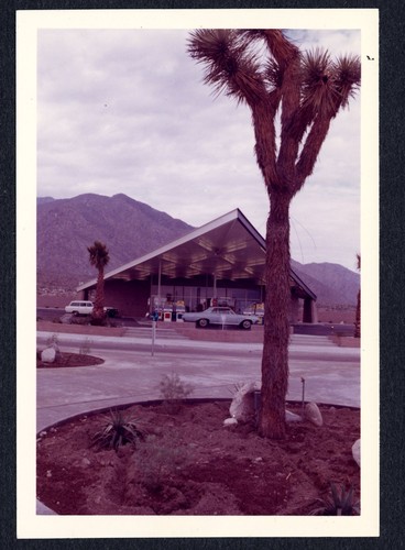 Albert Frey: Tramway Gas Station (Palm Springs, Calif.)