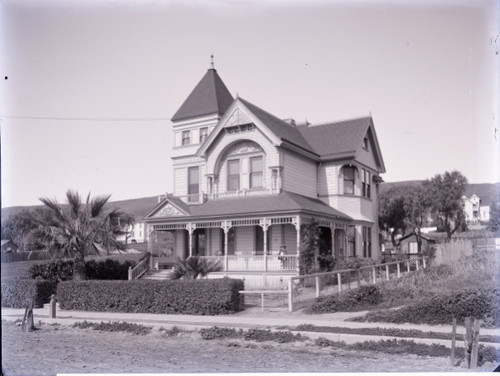 House on East Santa Clara or Main Street