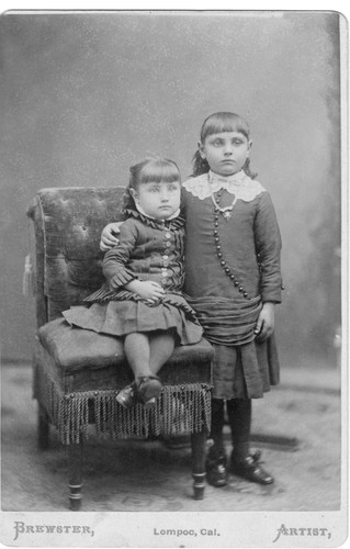 Two Sisters, Portrait