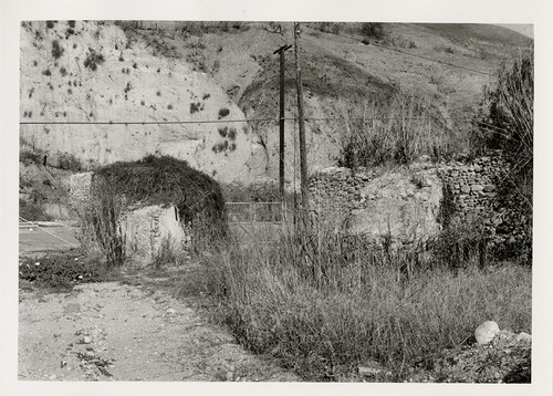 Mission Aqueduct at Cañada Larga Road