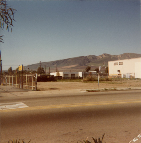 Westside of Ventura Avenue Looking West