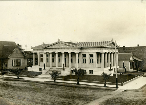 Oxnard Public Library