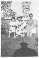 Anna Inadomi With Her Children