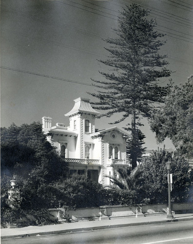 Schiappa Pietra Home, Exterior from Street