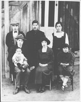 Inadomi Family Portrait, 1924