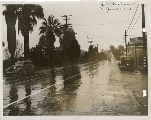 Ventura Avenue in the Rain