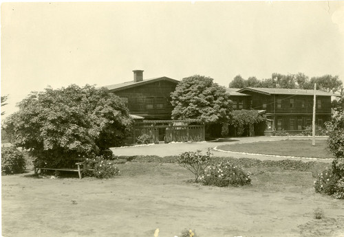 Pierpont Inn, Exterior View