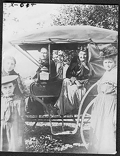 Eleanor Clover, Mrs. N.A.D. Taylor, Mrs. Blanch Comstock & Daughters