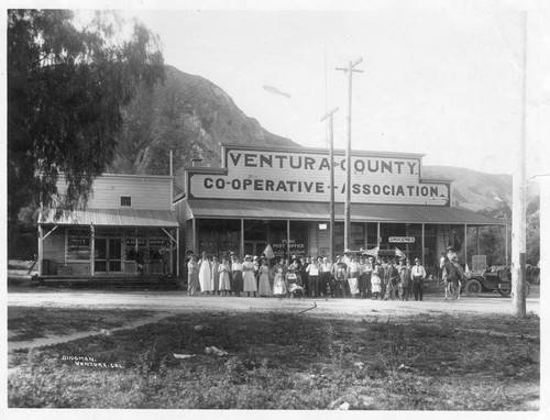 Piru Citizens in Front of Ventura County Co-operative Association