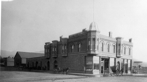 Exterior of Santa Paula Hardware Company