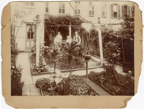 Old Hotel Garden