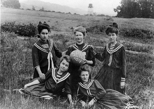 Santa Paula High School Girls Basketball Team, 1904