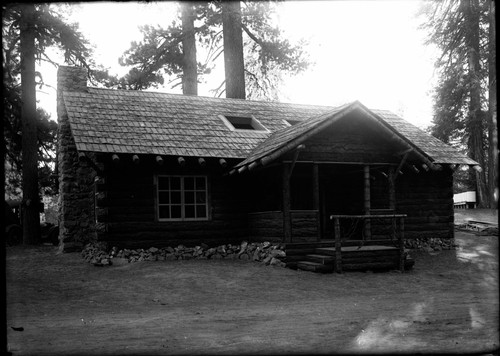 House built in Grant Park for studio, 1931