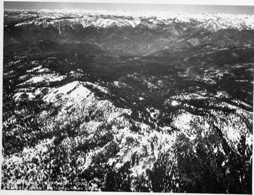 Ridges, Kings River Canyon, from Grant Grove area looking north (aerial) in winter. Park Ridge