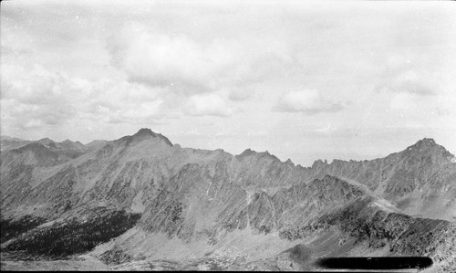 Trail routes, glaciated canyons, view north into upper Bubbs Creek, John muir Trail Change, center pannel of a three panel panorama, 300000