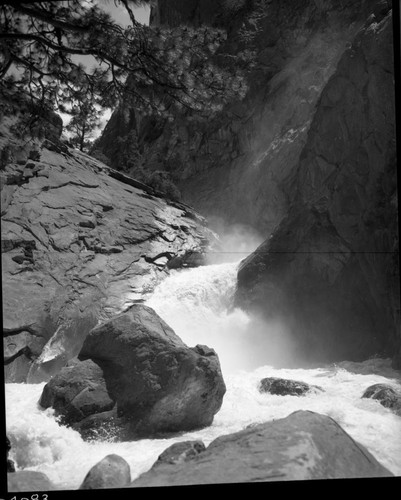 Roaring River Falls