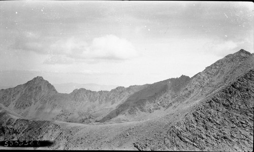 Trail routes, glaciated canyons, view north into upper Bubbs Creek, John muir Trail Change, right pannel of a three panel panorama, 300000