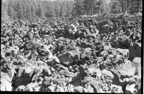 Volcanism, lava flow between Little Whitney Meadow and Tunnel Meadow