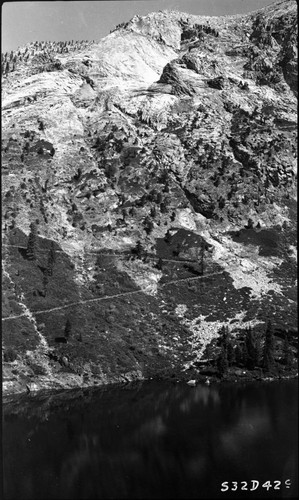 Trails, Montane Chaporral plant community, High Sierrra Trail between Hamilton Lake and Kaweah Gap, remarks: 4 picture panorama 01781-4, near left panel of a four panel panorama