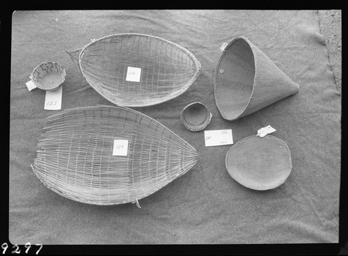 Indian Baskets, Close-up photos with identification numbers