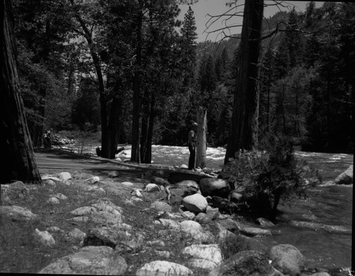 Floods and Storm Damage, High water, South Fork Kings River, site of Concessioner development