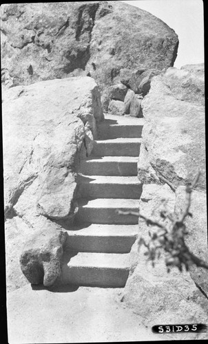 Moro Rock, SNP. Construction, stair cut on trial