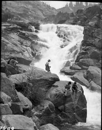 Hiking, Misc. Falls, HIkers at Tokopah Falls