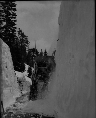 Record Heavy Snows, Vehicles and Equipment, Opening Generals Highway near Little Baldy