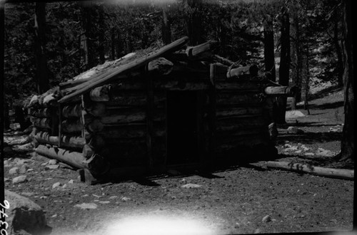 Backcountry Cabins and Structures, Cabin below Tyndall Ranger Station