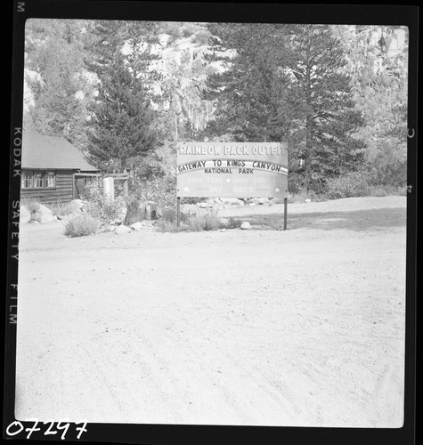 Concessioner Facilities, Signs, Rainbow Pack Station