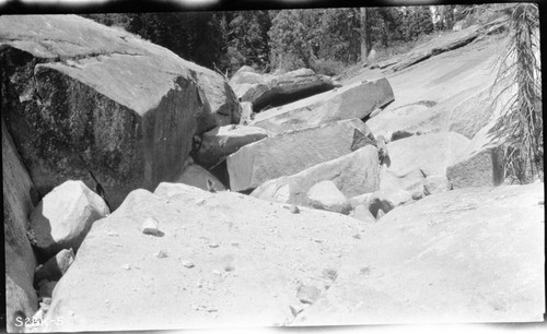 Construction, site of culvert or arch for Generals Highway