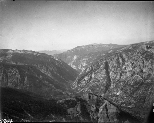 Middle Fork Kings River Canyon, looking toward Tehipite Dome, Glaciated Canyons