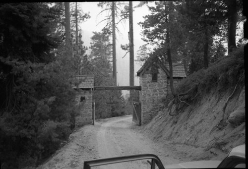 Mineral King Area Cabins. Gate of Kaweah Han