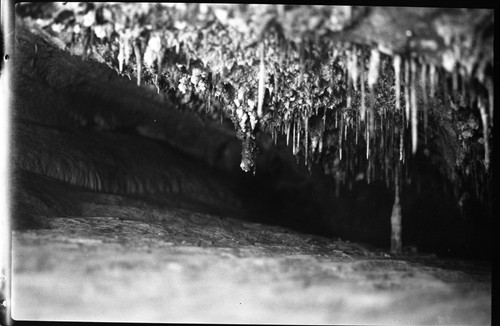 Crystal Cave, Interior Formations, Stalagtites in narrow passage behind Dome Room