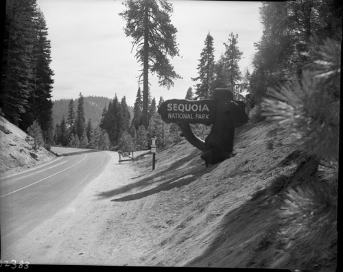 Signs, Generals Highway, Entrance sign