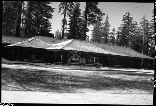 Winter Scenes, Grant Grove Visitor Center in snow. Buildings and Utilities