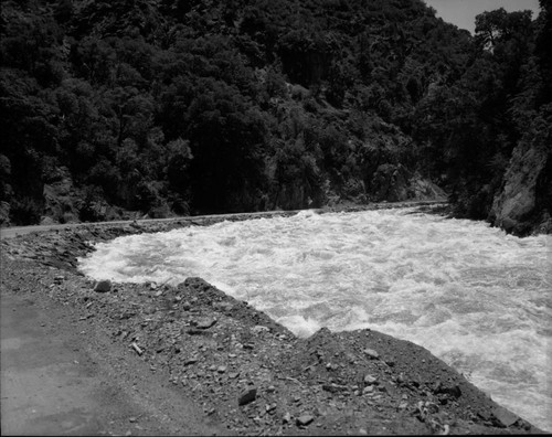 Floods and Storm Damage, High water, South Fork Kings River