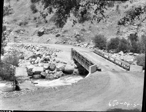 Bridges, Old and new bridges on new road to Clough Ranger Station