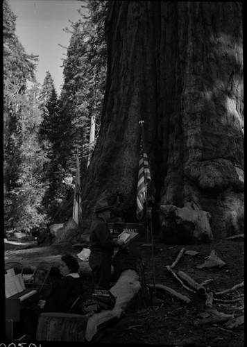 Nations Christmas Tree Ceremony 1950. Park Superintendents Supt. E.T. Scoyen