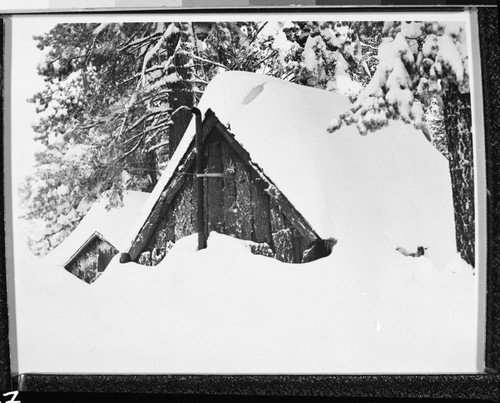 Winter Scenes, Grant Park Store