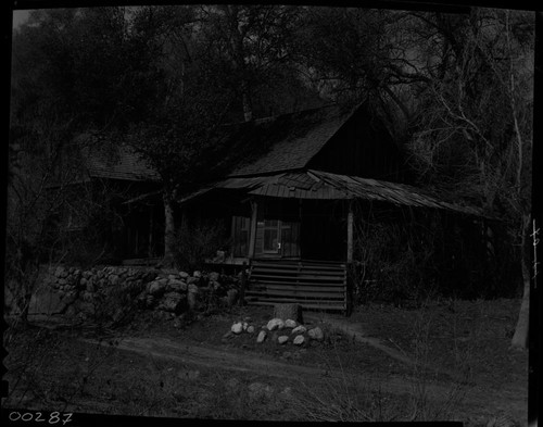 Unknown Photographer, Three Rivers, California, Buildings and Utilities, Redstone Residence. Remarks: Jason Barton Mill 1899. Unknown Date