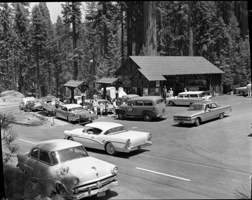 Vehicular Use, Traffic congestion Giant Forest Gas Station. Concessioner Facilities