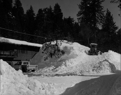 Record Heavy Snow, Record snows Lodgepole area. Housing area