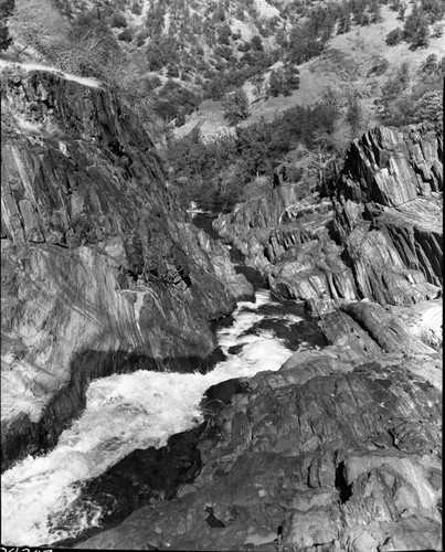 Middle Fork Kaweah River below Paradise Bridge. Misc. Falls, Misc. Geology