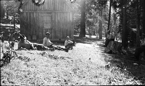 Ranger Stations, NPS Groups, Quinn Ranger Station, Remarks: Station build 1907 by Rangers by Rangers Grunigen, Blossom, Britten. L to R: Unidentified, Ford Spiglemyre, Gaynel Grooks, Hugh Parkes, Geo