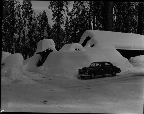 Record Heavy Snows, Giant Forest Village in deep snow. Old gas station
