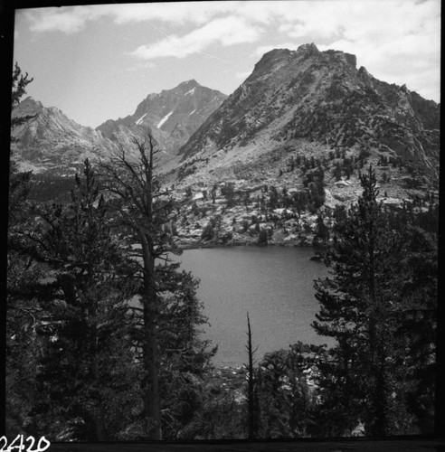 Bullfrog Lake, Kearsarge Pinnacles right of center